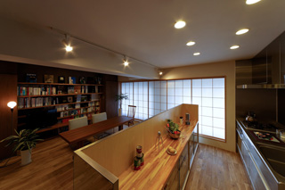 3ｍのオーダー食器棚のあるセミオープンキッチンのマンションリフォーム｜注文住宅設計：大阪の建築家・設計事務所