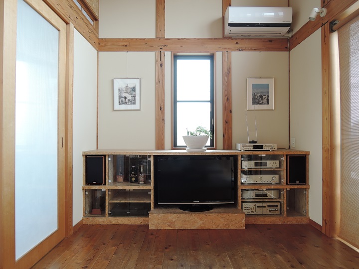 テレビ・オーディオ機器の大きさに合わせてＡＶラック｜大阪の設計事務所・建築家が創る注文住宅設計