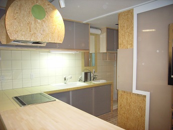 狭小住宅の設計ポイント：シンプルなキッチン