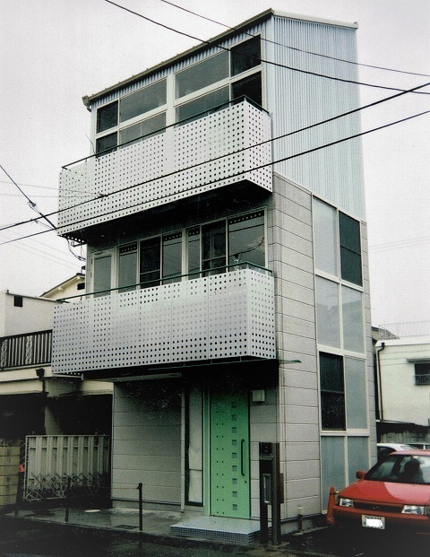 鉄骨構造の小さな家：アイデア住宅（狭小住宅）：注文住宅の設計｜大阪