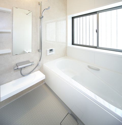 優雅なバスルームのリフォーム：注文住宅の設計｜大阪の建築家・設計事務所