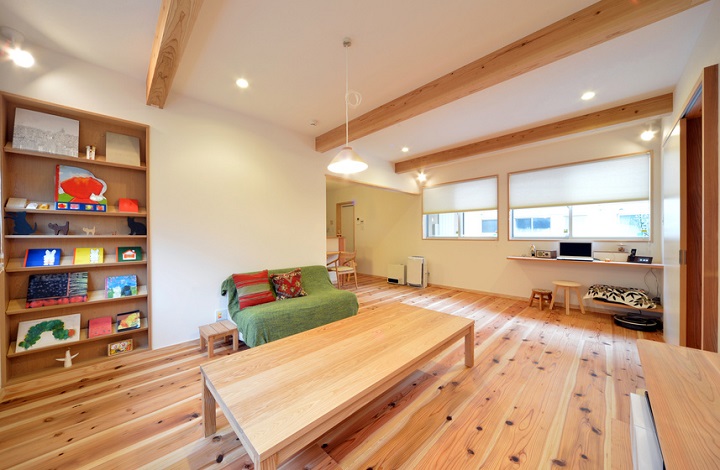自然素材・天然木のスギ材を張った無垢材の住宅｜大阪の設計事務所・建築家：注文住宅の設計